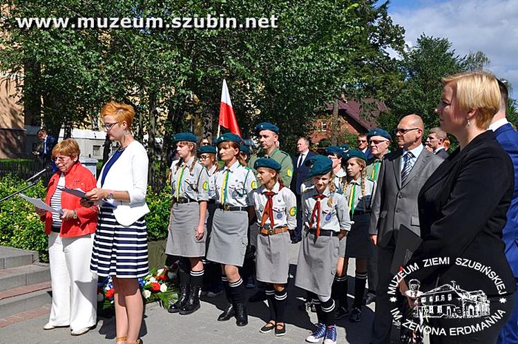 Wizyta rodzin jeńców amerykańskich