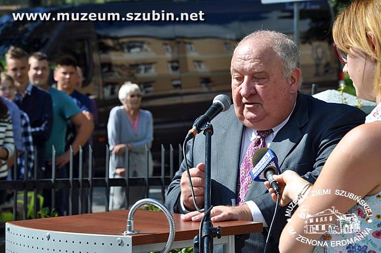 Wizyta rodzin jeńców amerykańskich