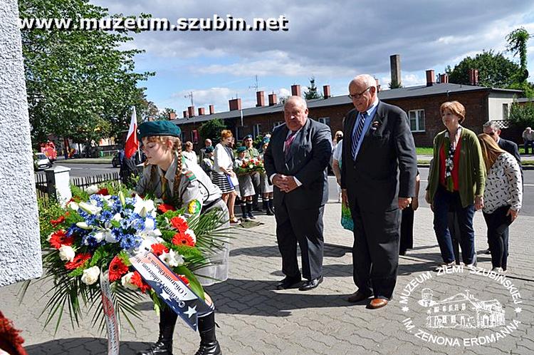 Wizyta rodzin jeńców amerykańskich