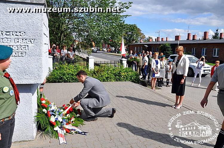 Wizyta rodzin jeńców amerykańskich