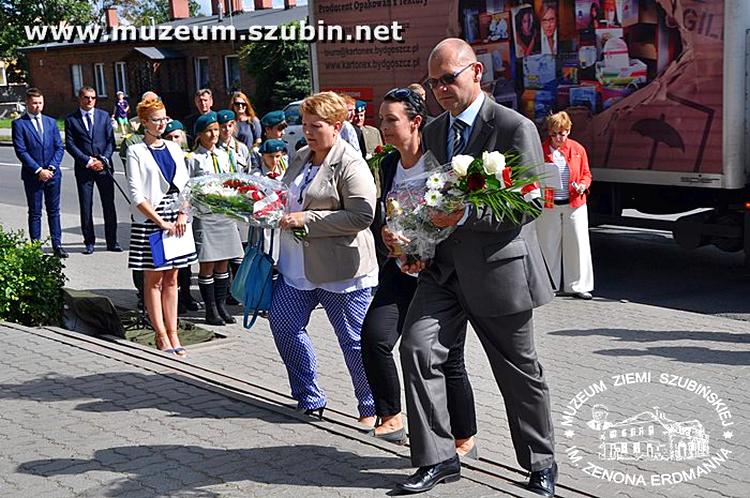 Wizyta rodzin jeńców amerykańskich