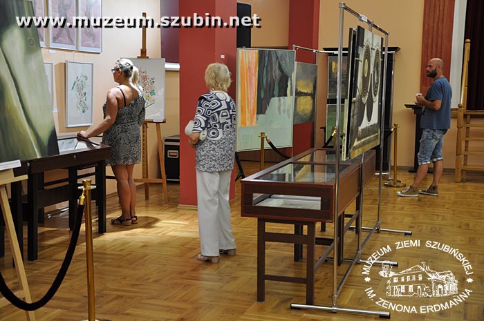 Okiem artystów zawodowych - wystawa prac w muzeum