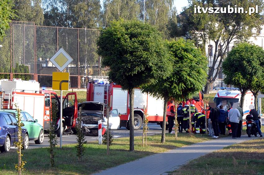 Trzy osoby trafiły do szpitala, to efekt porannej kolizji w Szubinie