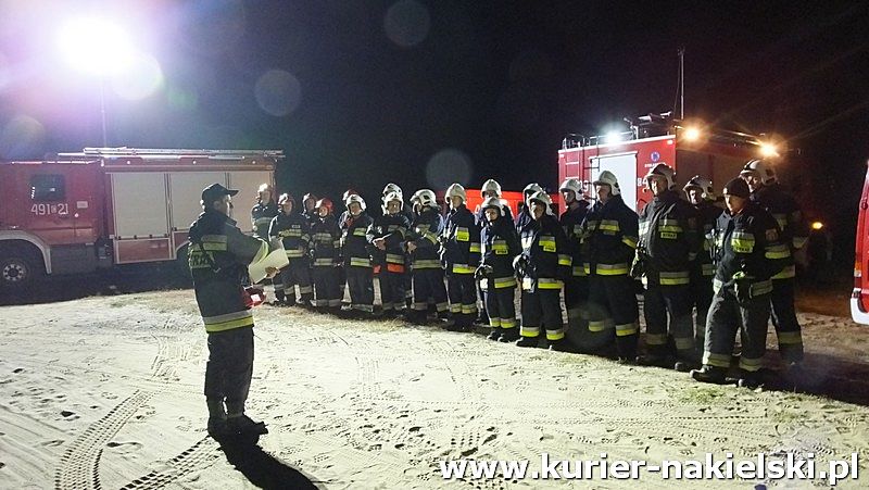 Nocne ćwiczenia strażaków i Lotniczego Pogotowia Ratunkowego