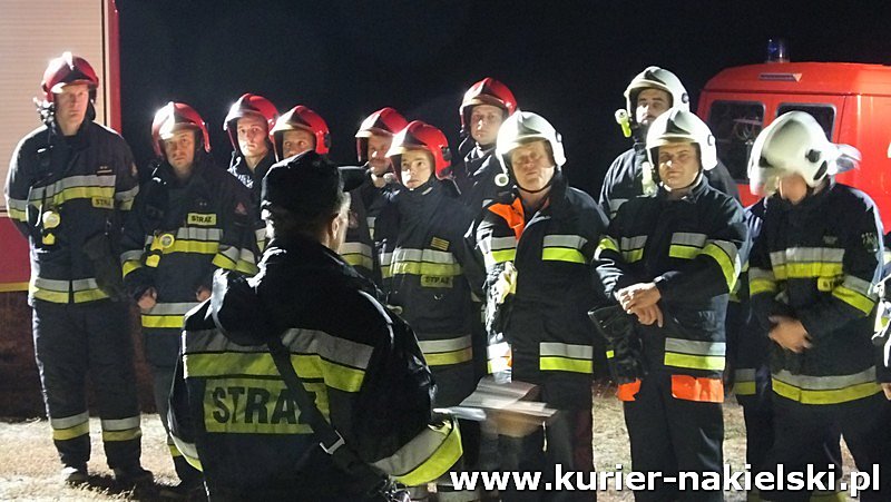 Nocne ćwiczenia strażaków i Lotniczego Pogotowia Ratunkowego