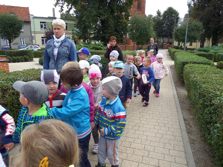 Marsz przedszkolaków z okazji ich święta