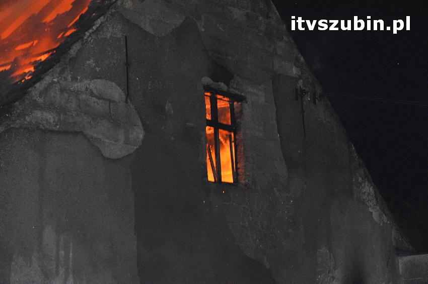 Pożar domu jednorodzinnego w Nowym Świecie