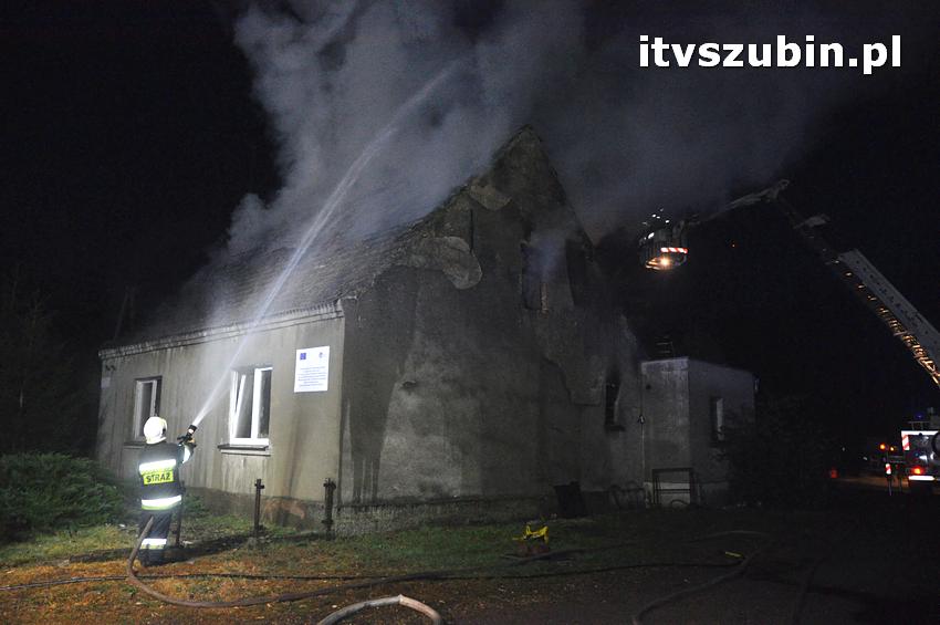 Pożar domu jednorodzinnego w Nowym Świecie