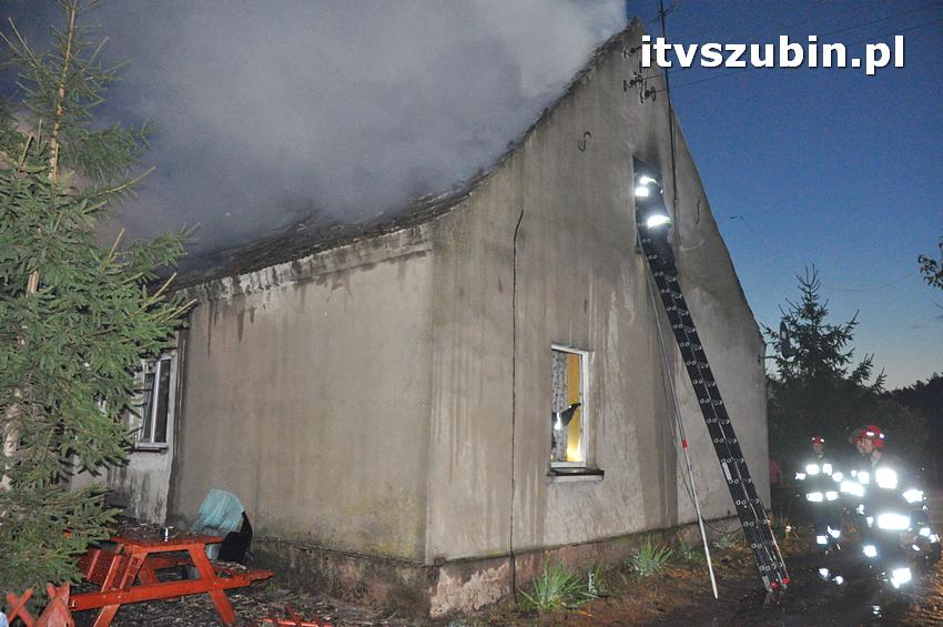 Pożar domu jednorodzinnego w Nowym Świecie