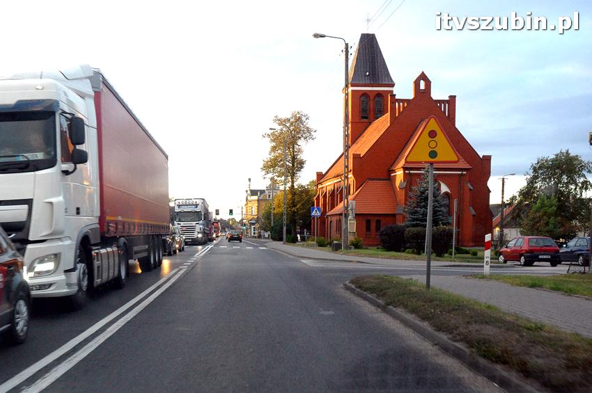 Kolizja dwóch pojazdów w Zamościu sparaliżowała krajową piątkę na 2 godziny
