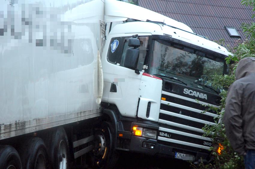 Zdarzenie drogowe z udziałem Tira w Rynarzewie