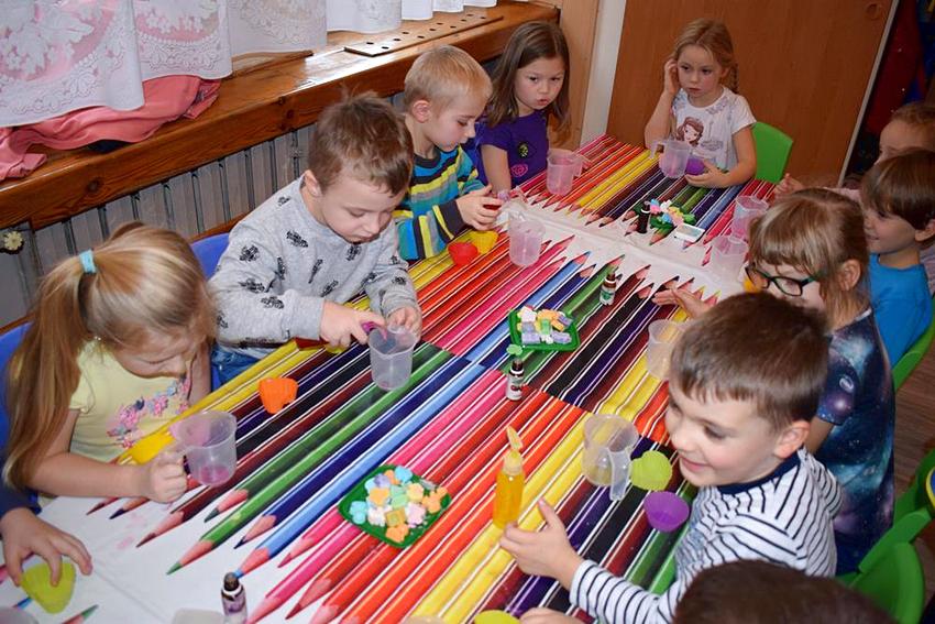 ?Warsztaty mydlarskie? w Samorządowym Przedszkolu nr w 2 Szubinie