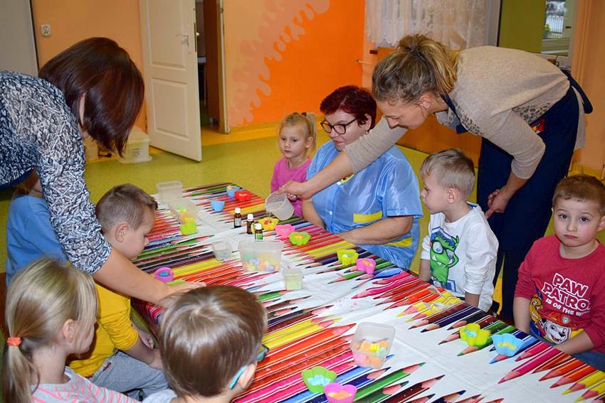 ?Warsztaty mydlarskie? w Samorządowym Przedszkolu nr w 2 Szubinie