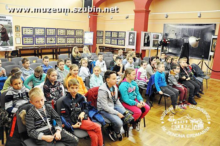 Zajęcia związane z Narodowym Świętem Niepodległości w Muzeum Ziemi Szubińskiej