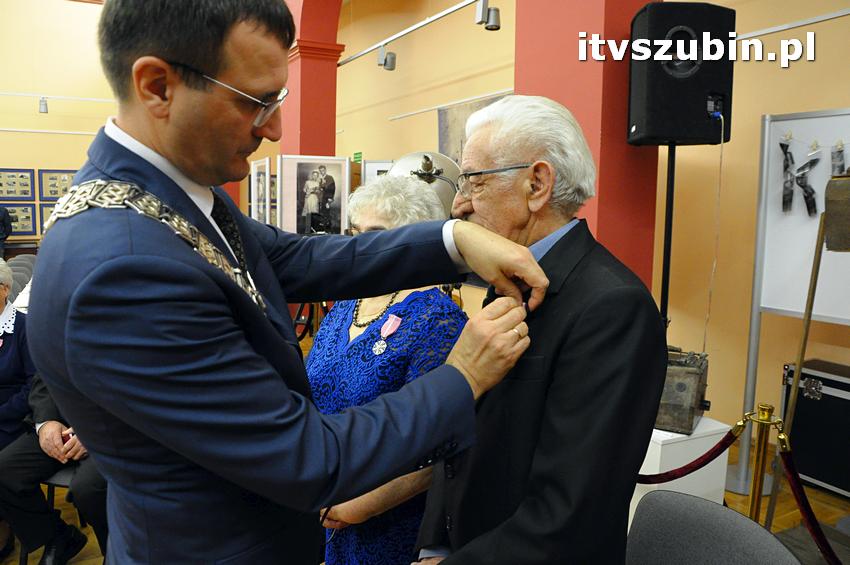 Dziewięć par świętowało swój Jubileusz pożycia małżeńskiego w murach szubińskiego muzeum
