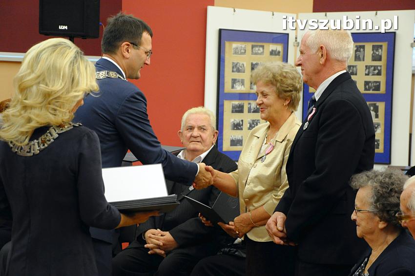 Dziewięć par świętowało swój Jubileusz pożycia małżeńskiego w murach szubińskiego muzeum