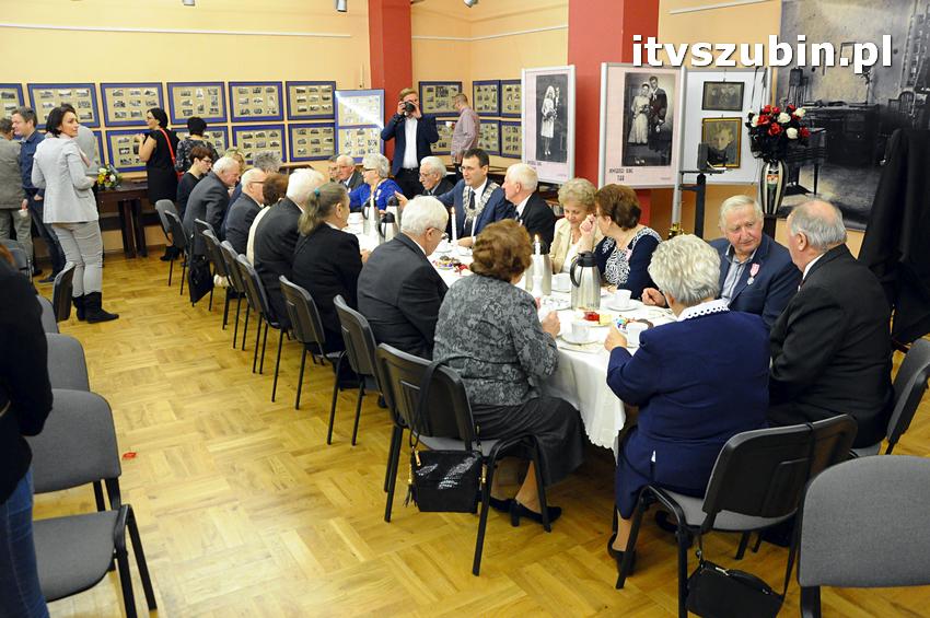 Dziewięć par świętowało swój Jubileusz pożycia małżeńskiego w murach szubińskiego muzeum