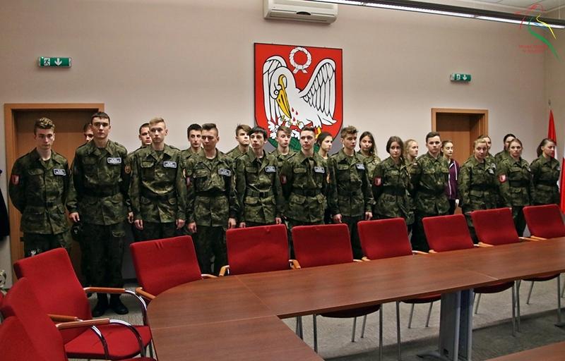 Kadeci klasy wojskowej ITL z ZSP w Urzędzie Miejskim w Szubinie