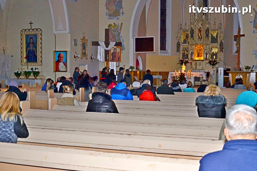 Piątkowy Wieczór Uwielbienia i sobotni akt przyjęcia Jezusa Chrystusa za Króla i Pana w Szubinie