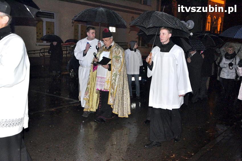 Piątkowy Wieczór Uwielbienia i sobotni akt przyjęcia Jezusa Chrystusa za Króla i Pana w Szubinie