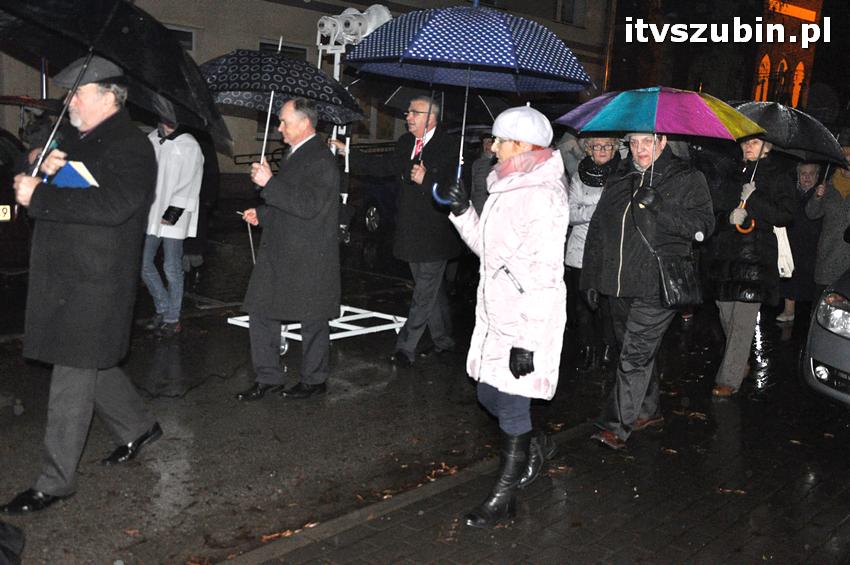 Piątkowy Wieczór Uwielbienia i sobotni akt przyjęcia Jezusa Chrystusa za Króla i Pana w Szubinie