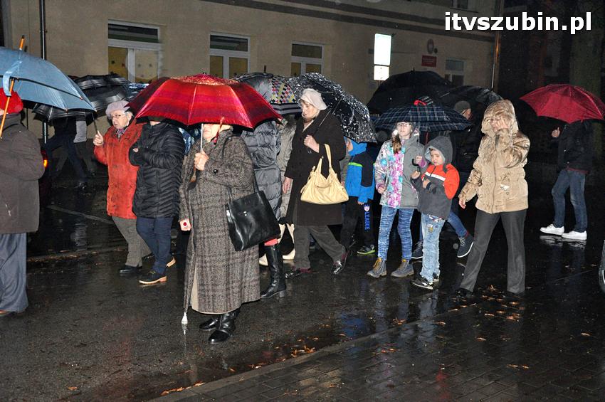 Piątkowy Wieczór Uwielbienia i sobotni akt przyjęcia Jezusa Chrystusa za Króla i Pana w Szubinie