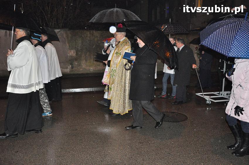 Piątkowy Wieczór Uwielbienia i sobotni akt przyjęcia Jezusa Chrystusa za Króla i Pana w Szubinie