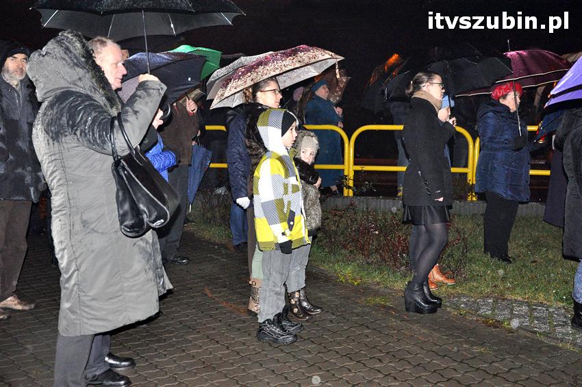 Piątkowy Wieczór Uwielbienia i sobotni akt przyjęcia Jezusa Chrystusa za Króla i Pana w Szubinie