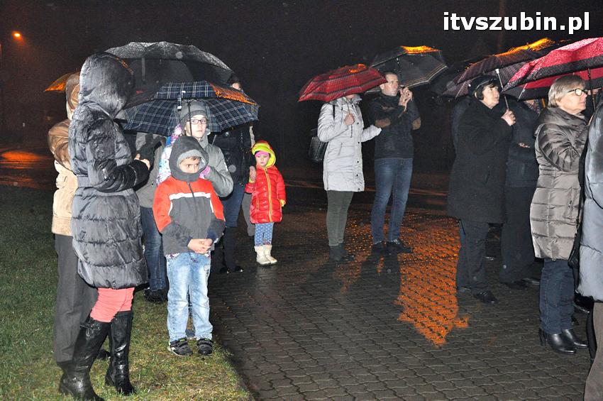 Piątkowy Wieczór Uwielbienia i sobotni akt przyjęcia Jezusa Chrystusa za Króla i Pana w Szubinie