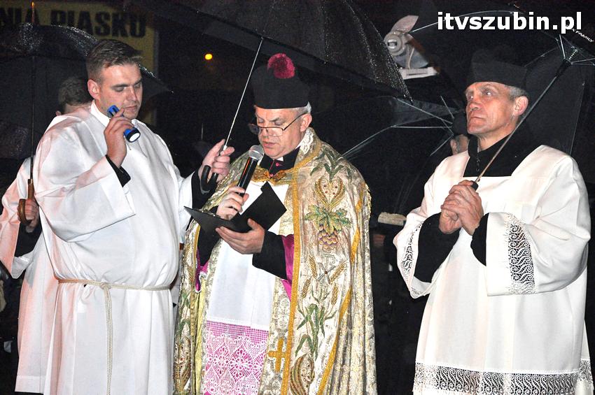 Piątkowy Wieczór Uwielbienia i sobotni akt przyjęcia Jezusa Chrystusa za Króla i Pana w Szubinie