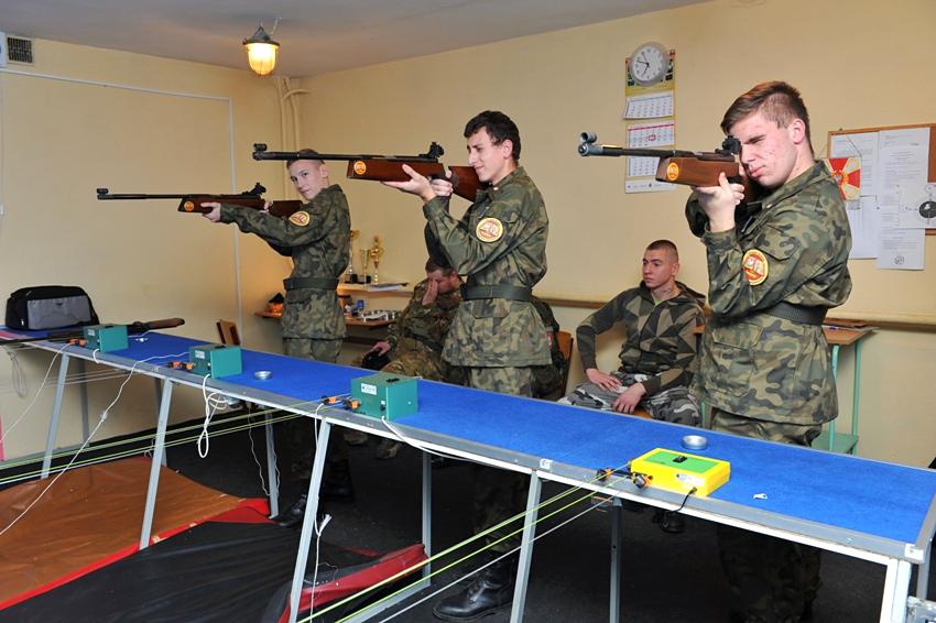 Dobowe szkolenie taktyczne uczniów kadetów klasy wojskowej I TL z ZSP w Szubinie