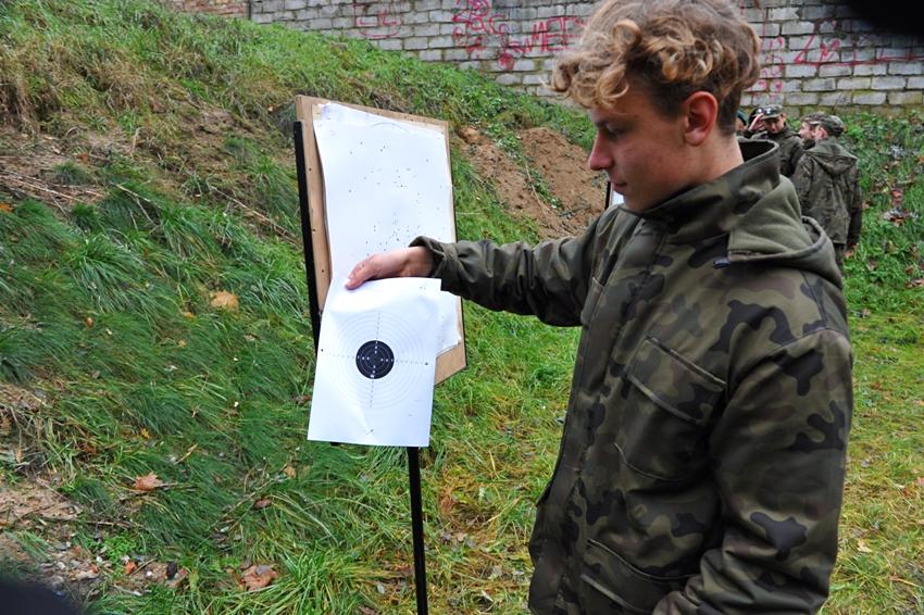 Dobowe szkolenie taktyczne uczniów kadetów klasy wojskowej I TL z ZSP w Szubinie