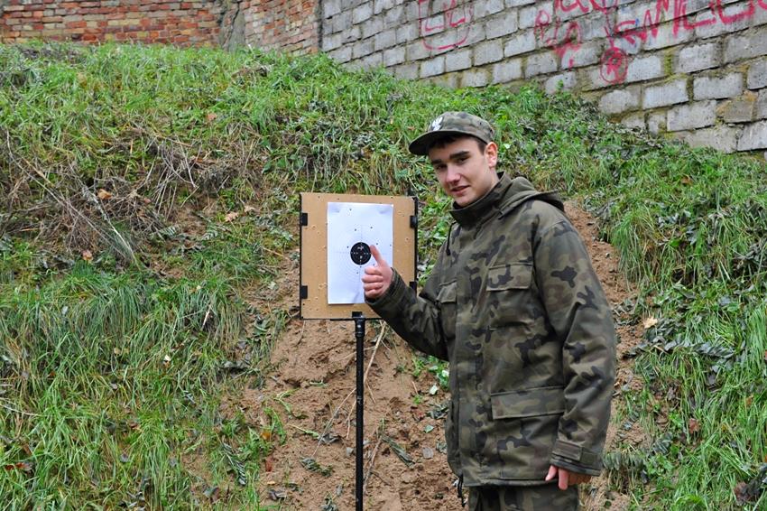 Dobowe szkolenie taktyczne uczniów kadetów klasy wojskowej I TL z ZSP w Szubinie
