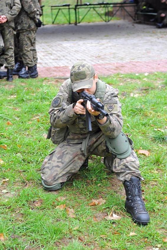 Dobowe szkolenie taktyczne uczniów kadetów klasy wojskowej I TL z ZSP w Szubinie