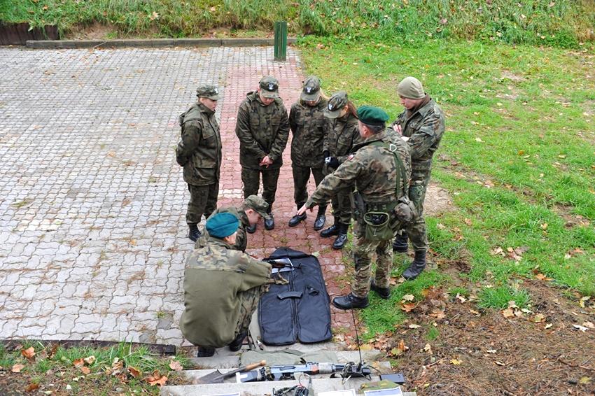 Dobowe szkolenie taktyczne uczniów kadetów klasy wojskowej I TL z ZSP w Szubinie