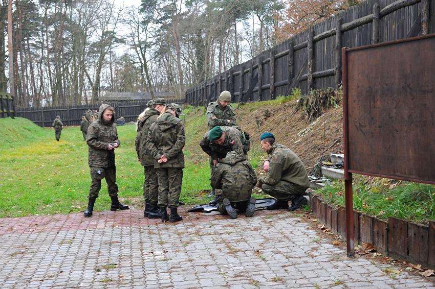 Dobowe szkolenie taktyczne uczniów kadetów klasy wojskowej I TL z ZSP w Szubinie