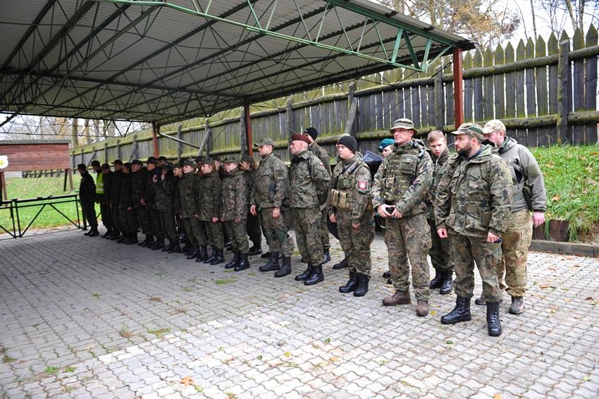 Dobowe szkolenie taktyczne uczniów kadetów klasy wojskowej I TL z ZSP w Szubinie