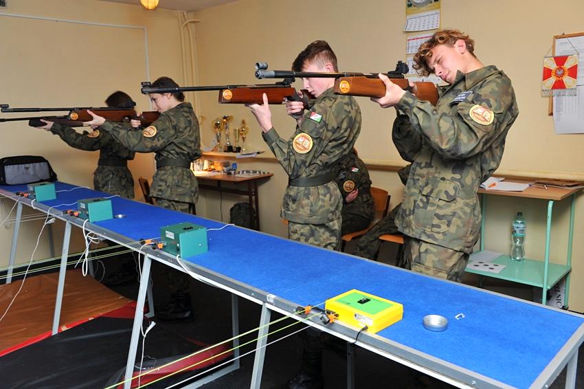 Dobowe szkolenie taktyczne uczniów kadetów klasy wojskowej I TL z ZSP w Szubinie