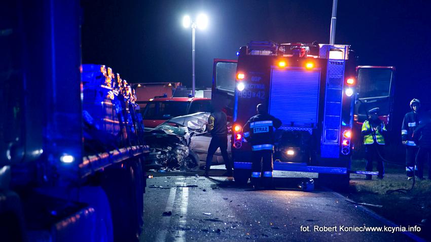 Groźny wypadek na krzyżówce do Wapna