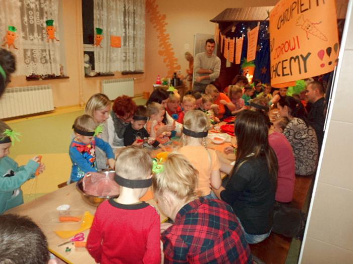 Rodzinne Świętowanie ? Urodziny Marchewki w Grupie Słoneczek