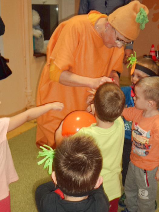 Rodzinne Świętowanie ? Urodziny Marchewki w Grupie Słoneczek