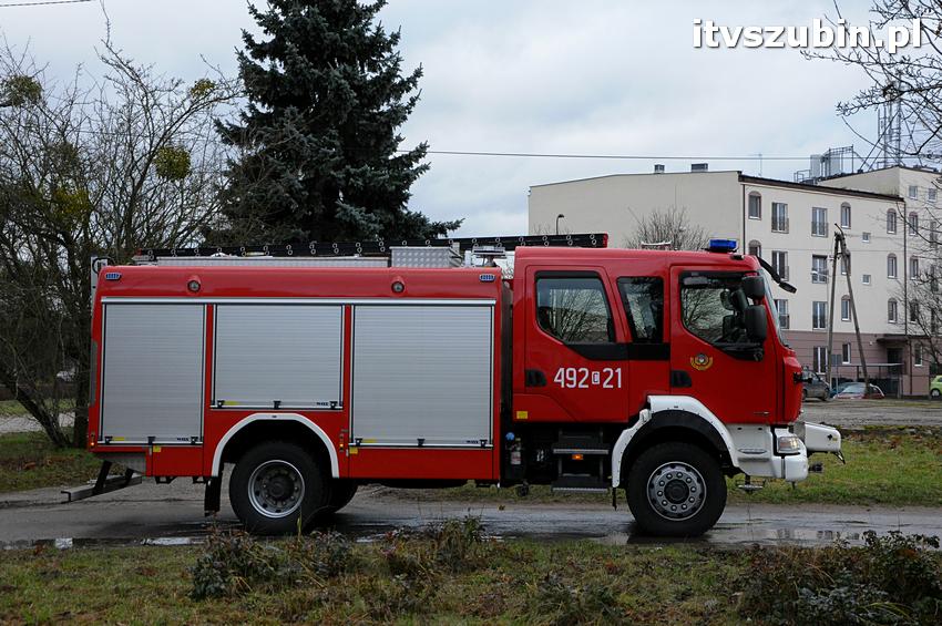 Część ściany zawaliła się w budynku gospodarczym koło ZSP w Szubinie
