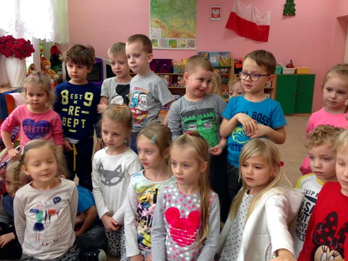 Warsztaty z papieroplastyki zauroczyły wszystkie dzieci