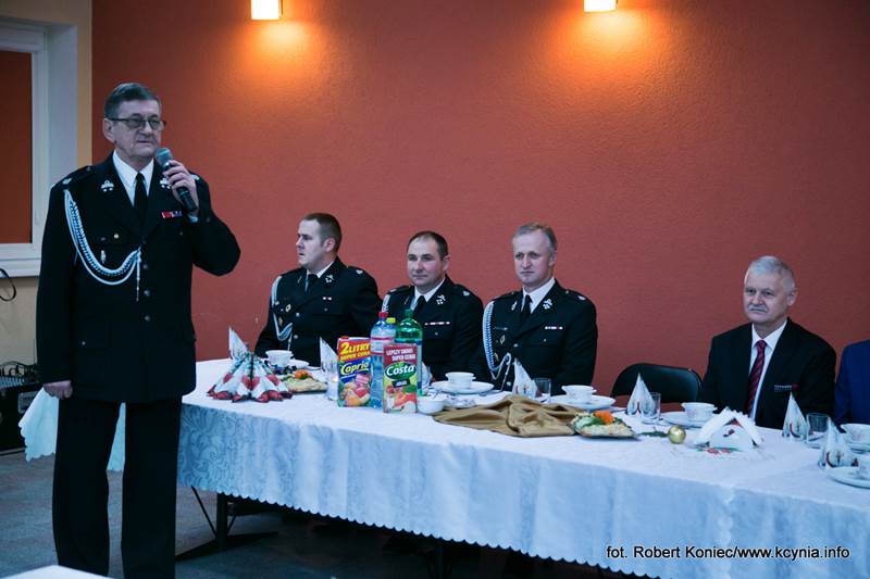 Strażacy seniorzy przełamali się opłatkiem