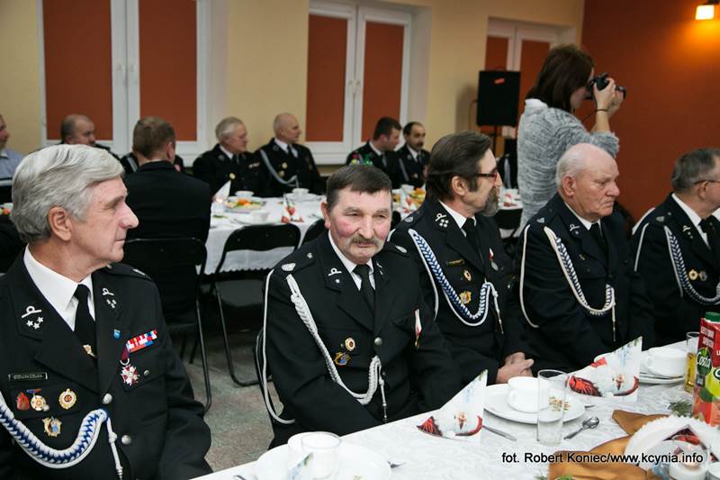 Strażacy seniorzy przełamali się opłatkiem