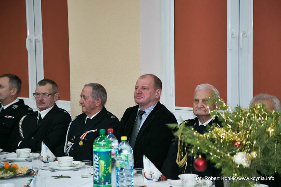 Strażacy seniorzy przełamali się opłatkiem