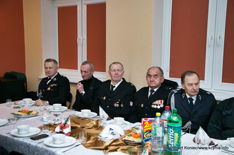 Strażacy seniorzy przełamali się opłatkiem