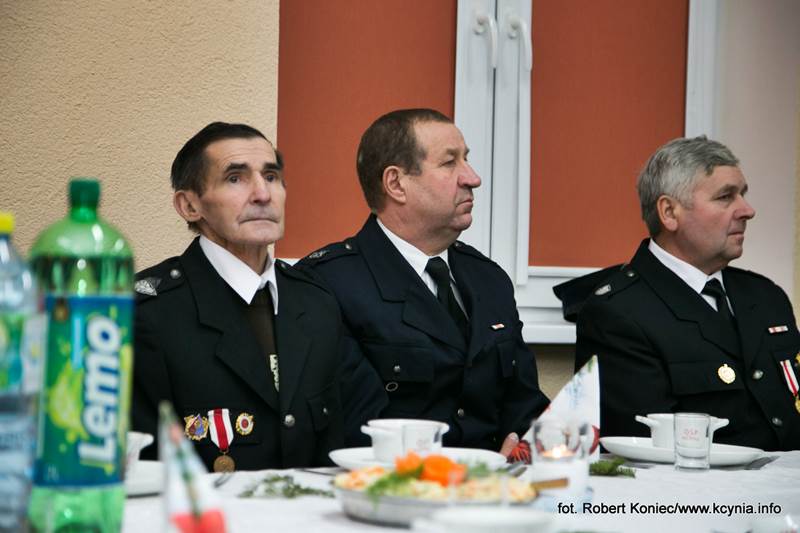 Strażacy seniorzy przełamali się opłatkiem