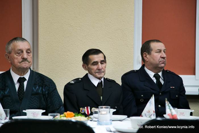Strażacy seniorzy przełamali się opłatkiem