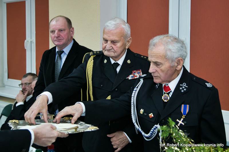 Strażacy seniorzy przełamali się opłatkiem